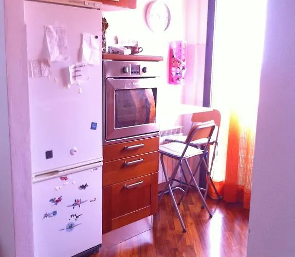 Silvia' S House شقة